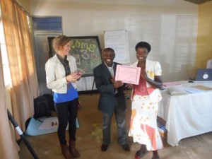 Hagati Padiri Jean Robert RUBAYITA uyobora Caritas, aratanga certificat
